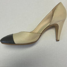 Load image into Gallery viewer, Chanel Beige/Black Classic Heel size 6.5 (37)